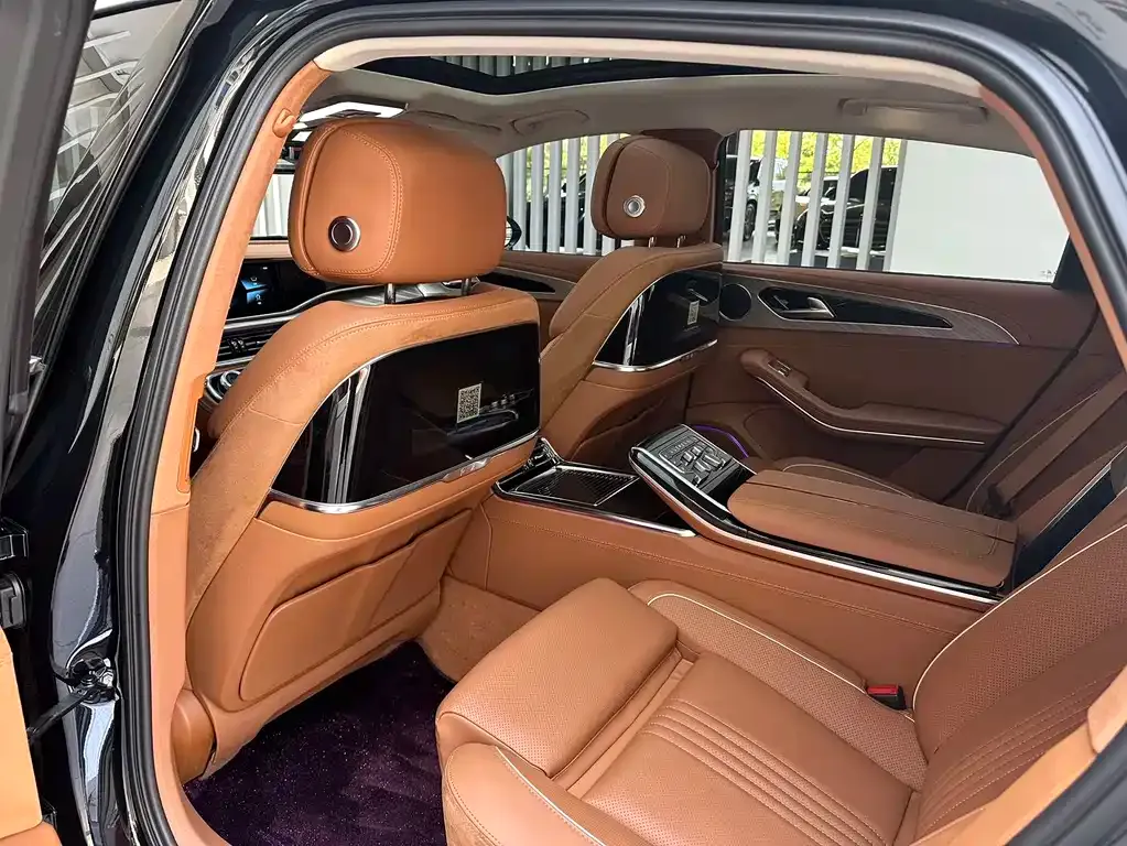 Hongqi H9 — фото 10