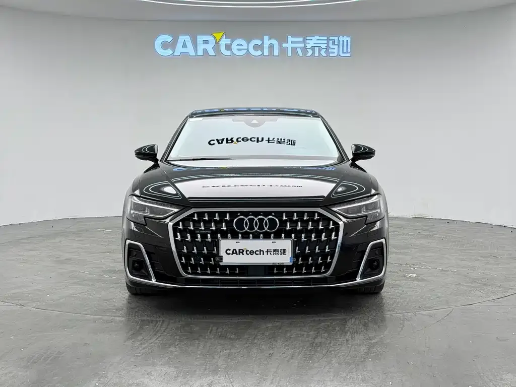 Audi A8 — фото 10