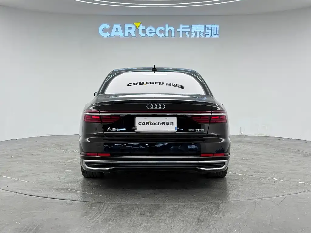 Audi A8 — фото 9