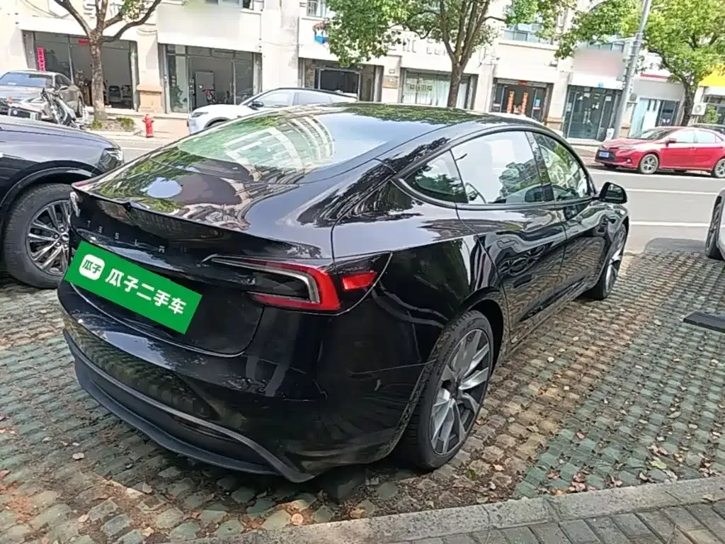 Tesla Model 3 — фото 6