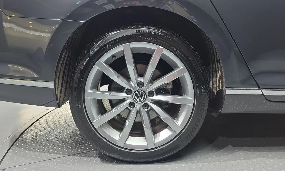 Volkswagen Passat — фото 6