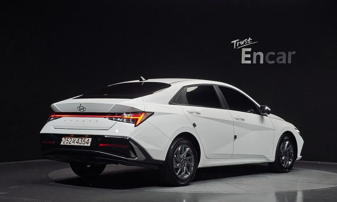 Hyundai AVANTE — фото 2