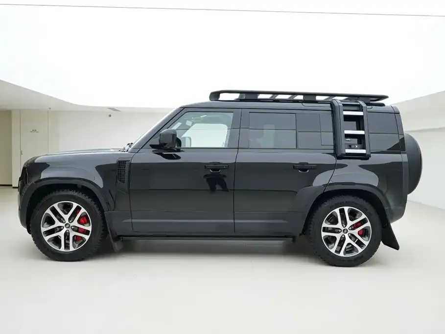 Land Rover Defender — фото 10