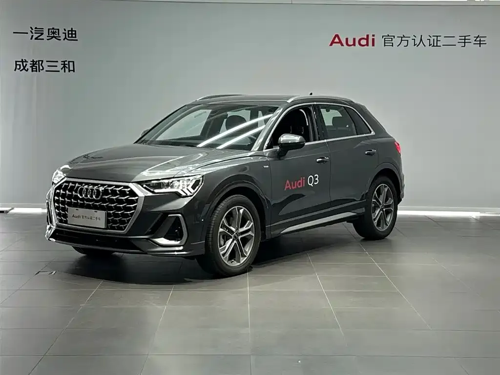 Audi Q3 — фото 1