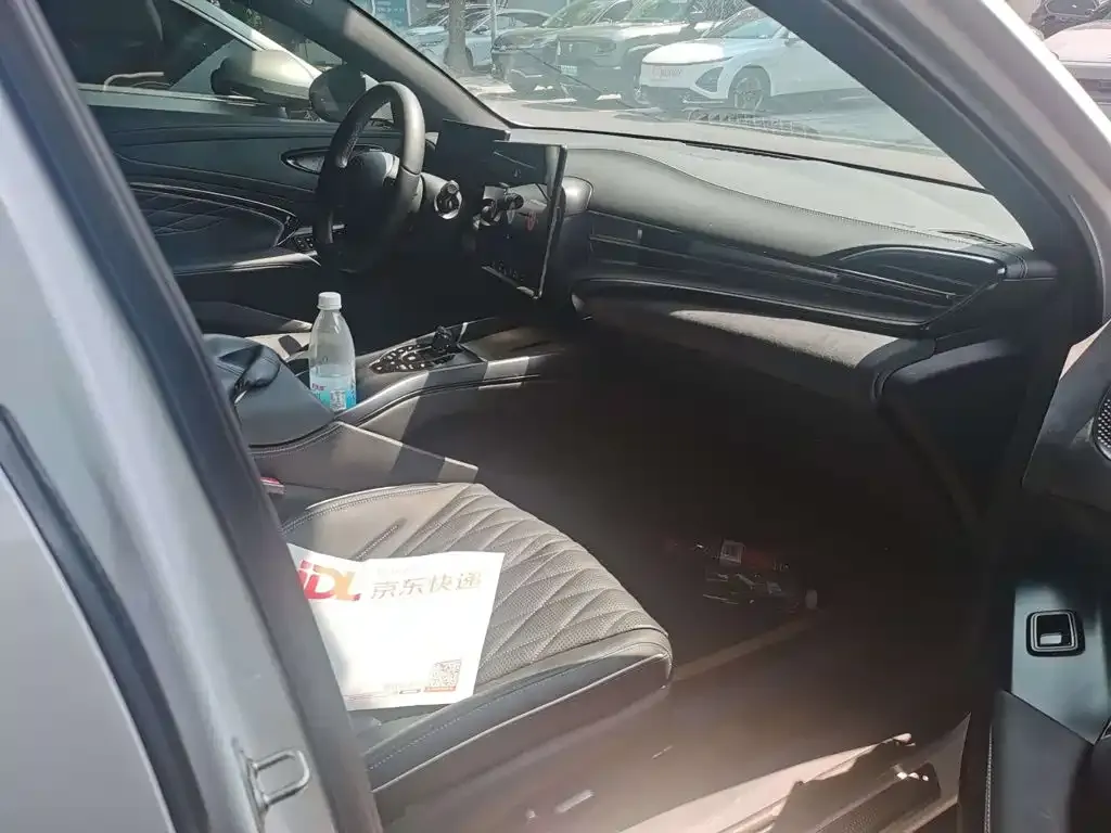 BYD Seal — фото 2