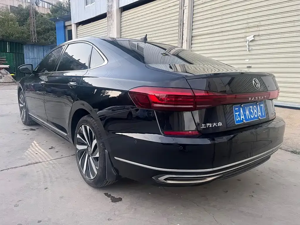 Volkswagen Passat — фото 5