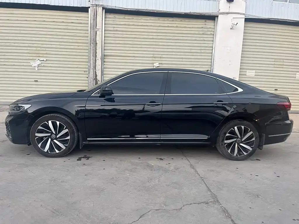 Volkswagen Passat — фото 3
