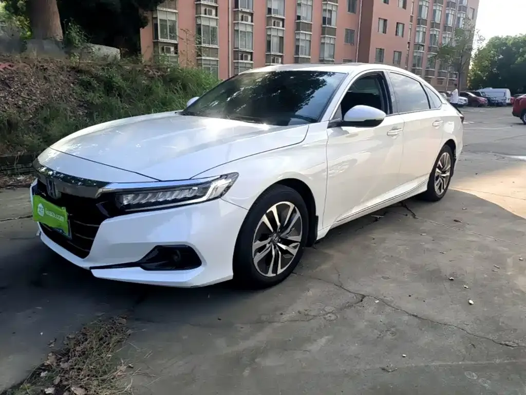Honda Accord — фото 6