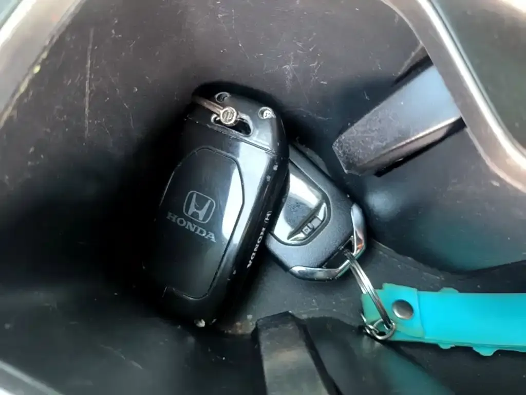 Honda Accord — фото 9