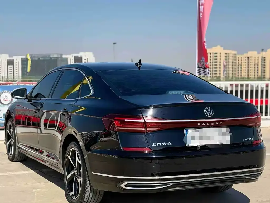 Volkswagen Passat — фото 3