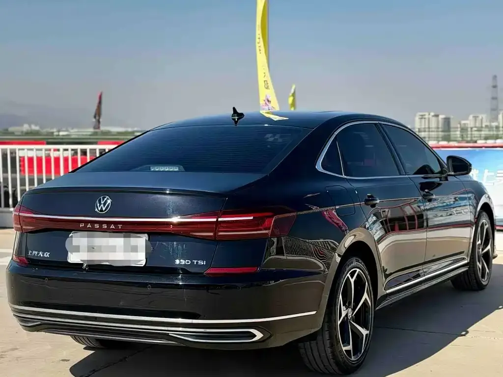 Volkswagen Passat — фото 5