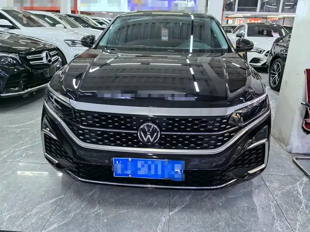 Volkswagen Passat — фото 7