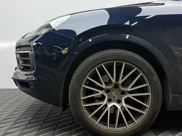 Porsche Cayenne — фото 10