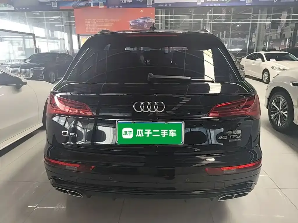 Audi Q5L — фото 5