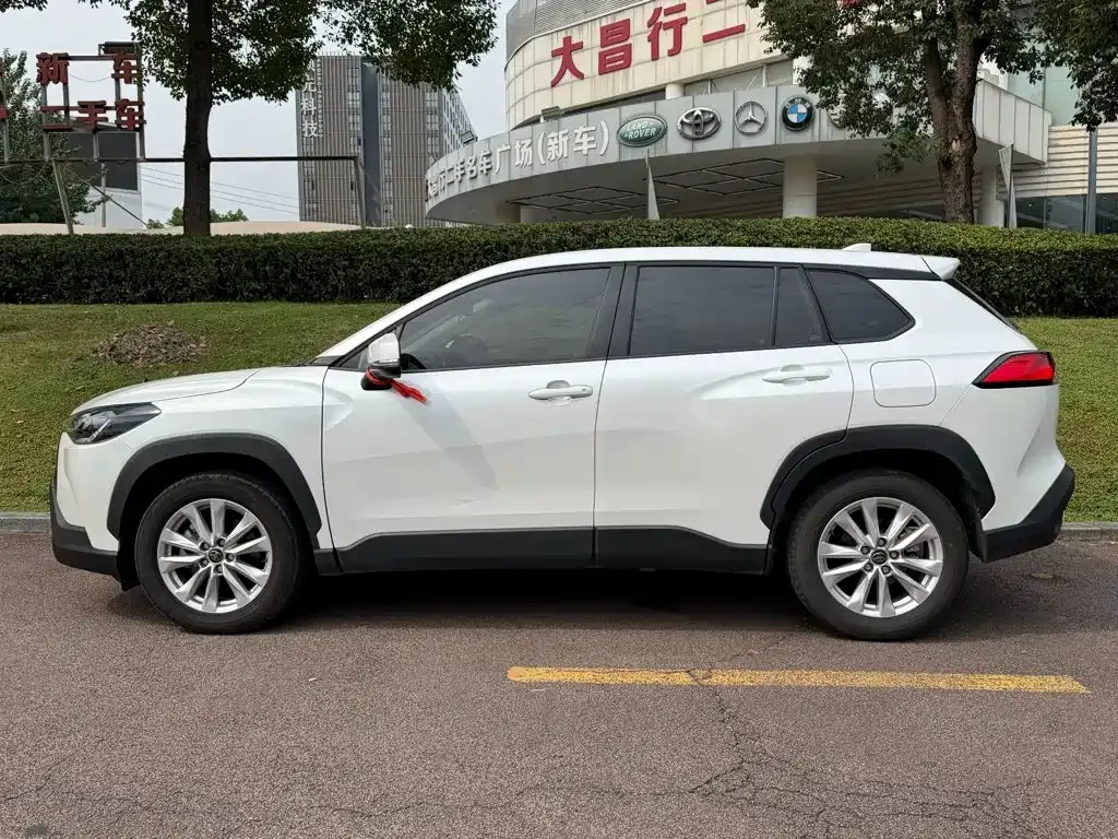 Toyota Corolla Cross — фото 6
