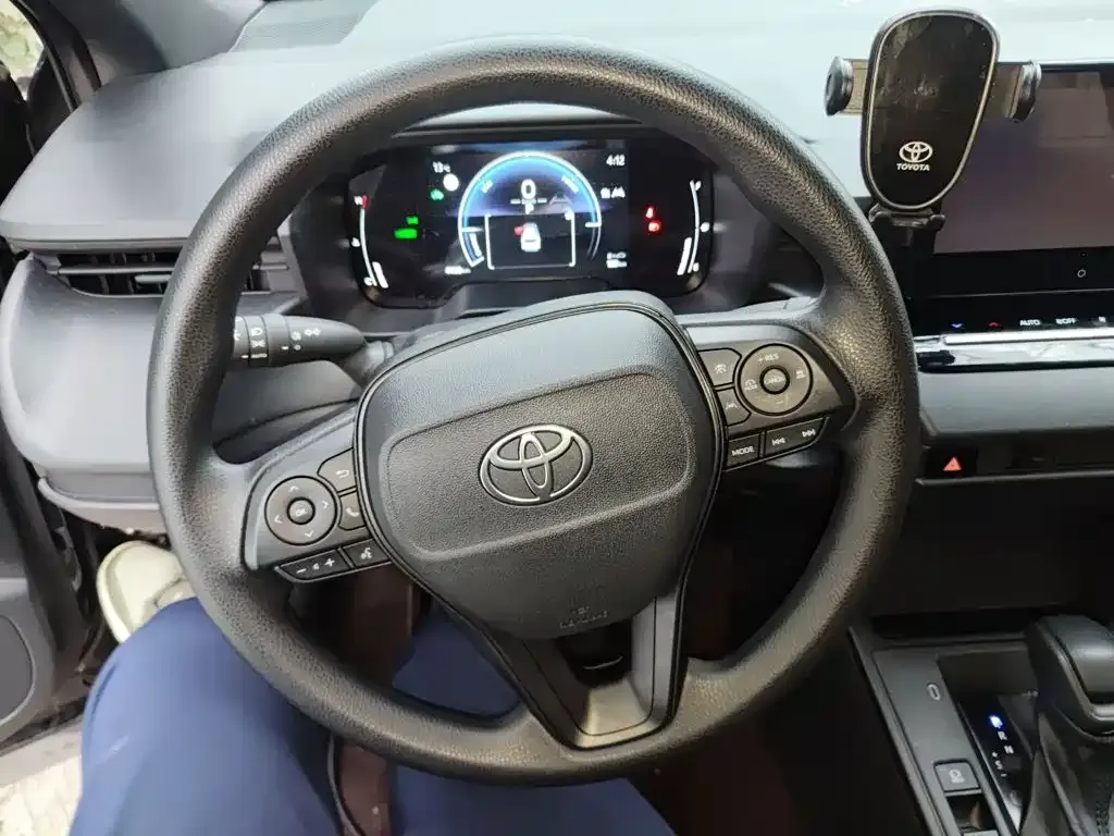 Toyota Corolla Cross — фото 4