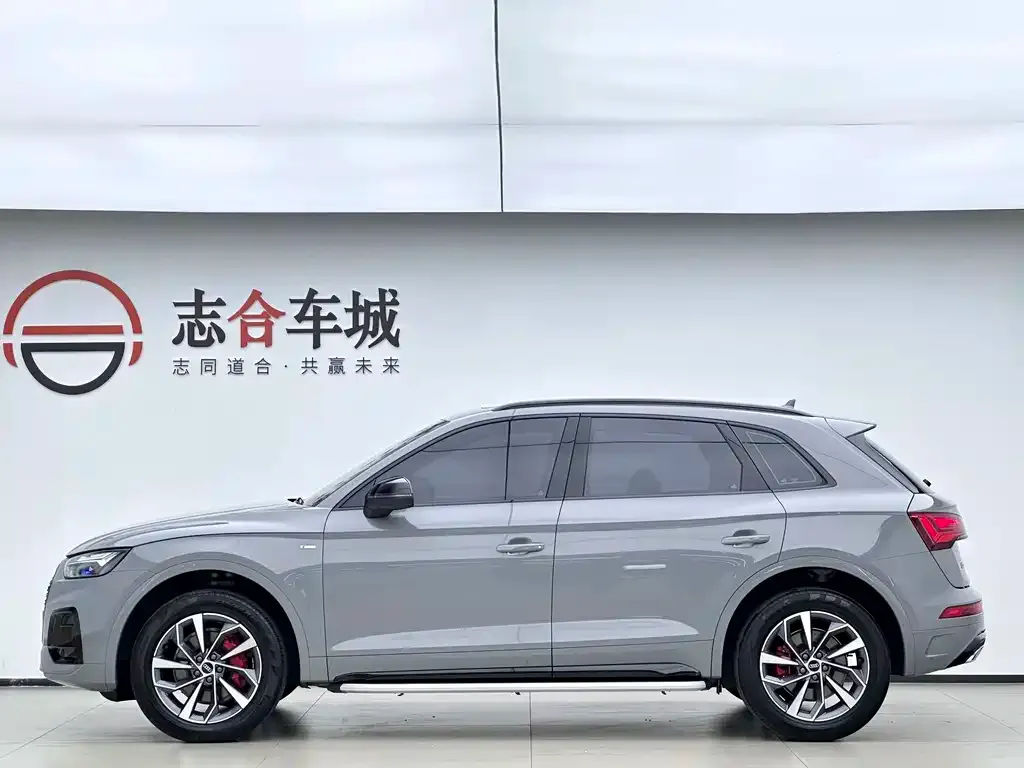 Audi Q5L — фото 2