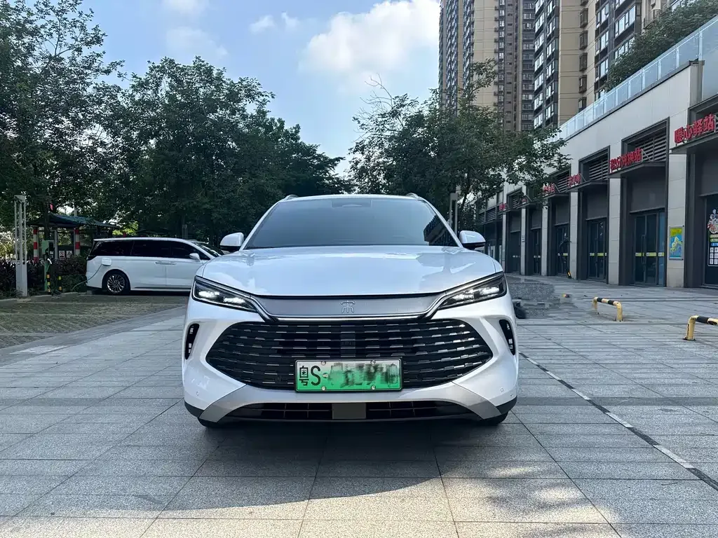 BYD L DM-i — фото 6