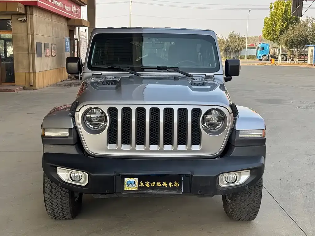 Jeep Wrangler — фото 4