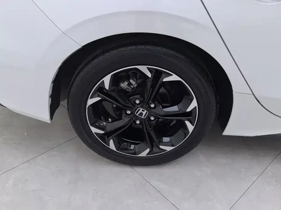 Honda Civic — фото 4