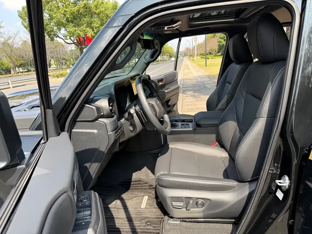 Toyota Prado — фото 3
