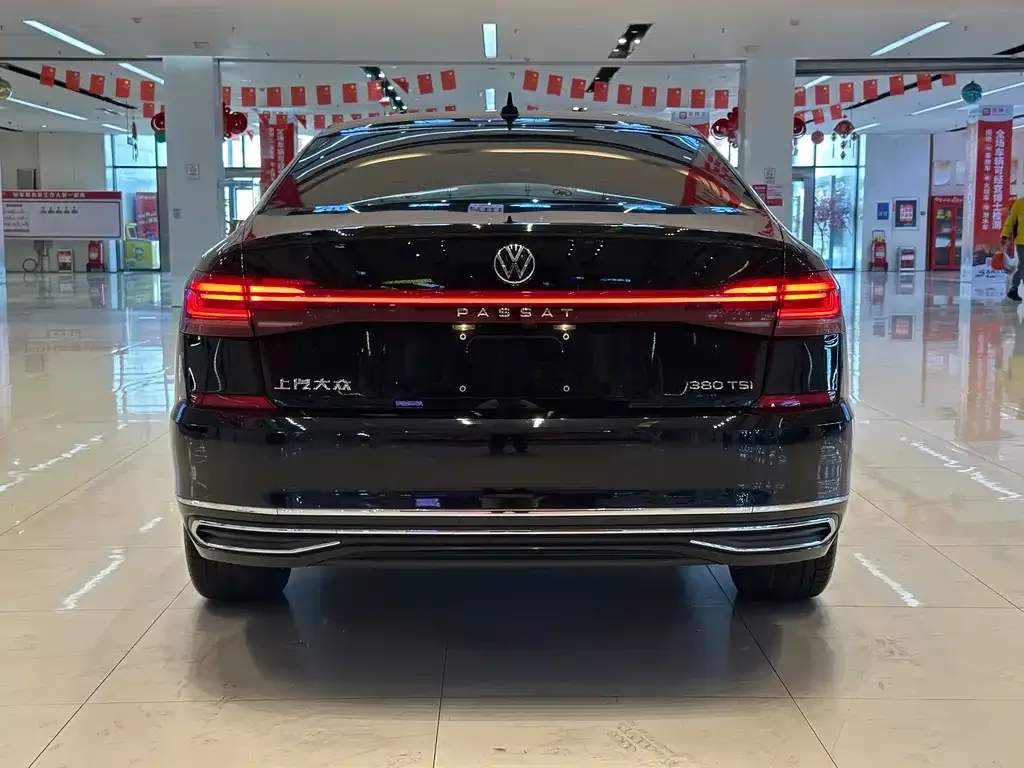 Volkswagen Passat — фото 4