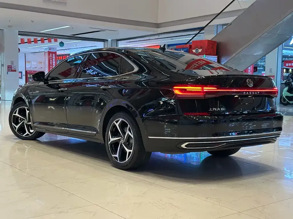 Volkswagen Passat — фото 8