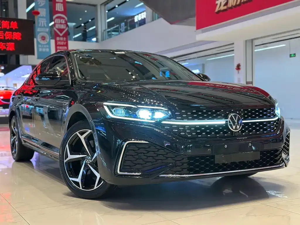 Volkswagen Passat — фото 9