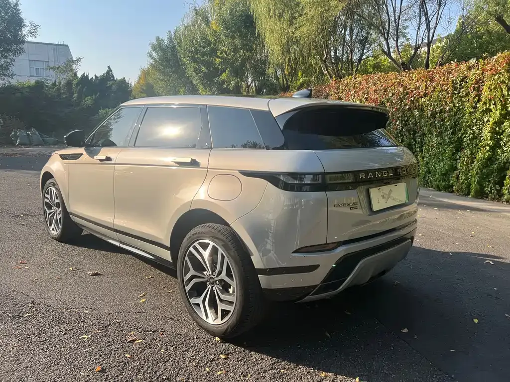 Land Rover Evoque PHEV — фото 5