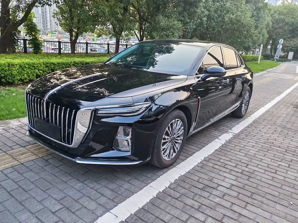 Hongqi H5 — фото 1