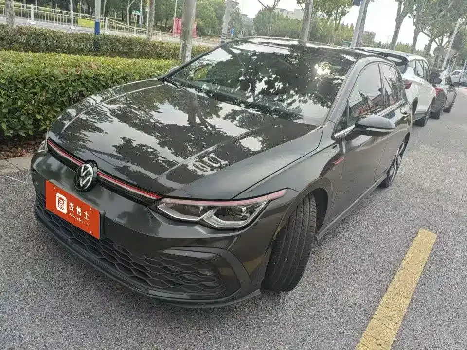 Volkswagen Golf GTI — фото 1
