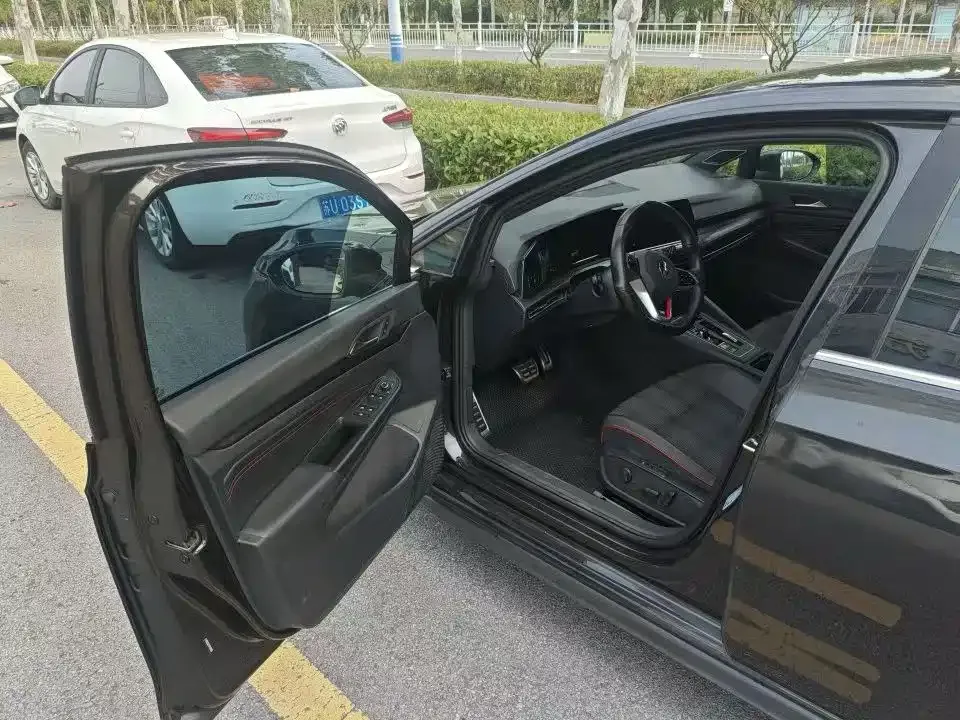 Volkswagen Golf GTI — фото 5