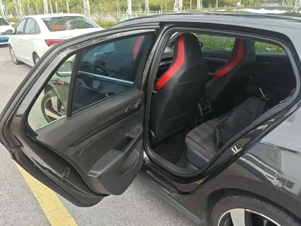 Volkswagen Golf GTI — фото 2