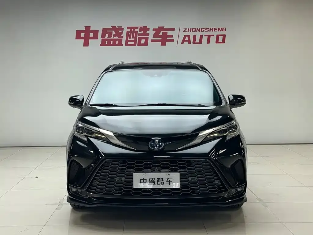 Toyota Granvia — фото 2