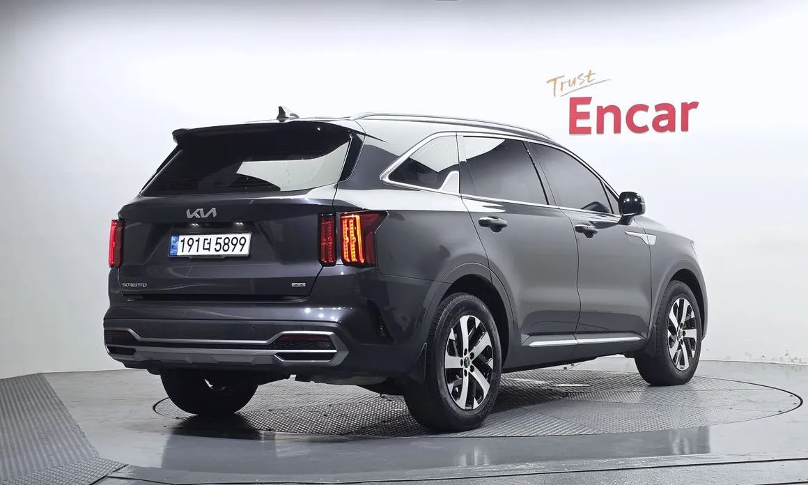 Kia Sorento — фото 7