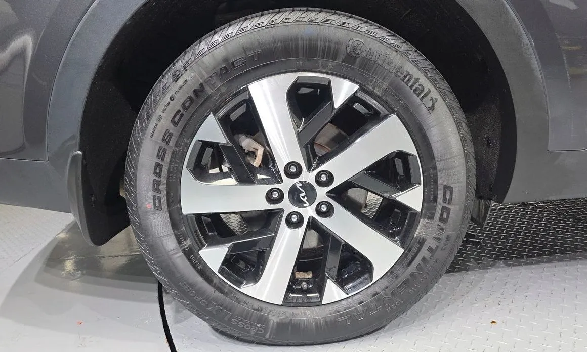 Kia Sorento — фото 10