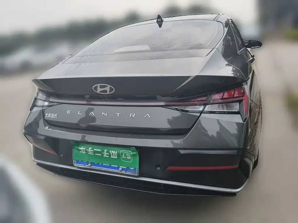Hyundai Elantra — фото 10