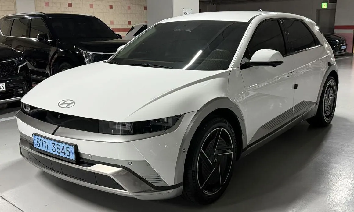 Hyundai Ioniq5 — фото 1