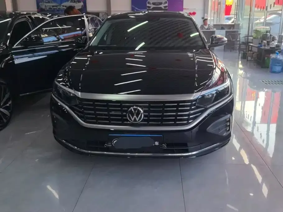 Volkswagen Passat — фото 7