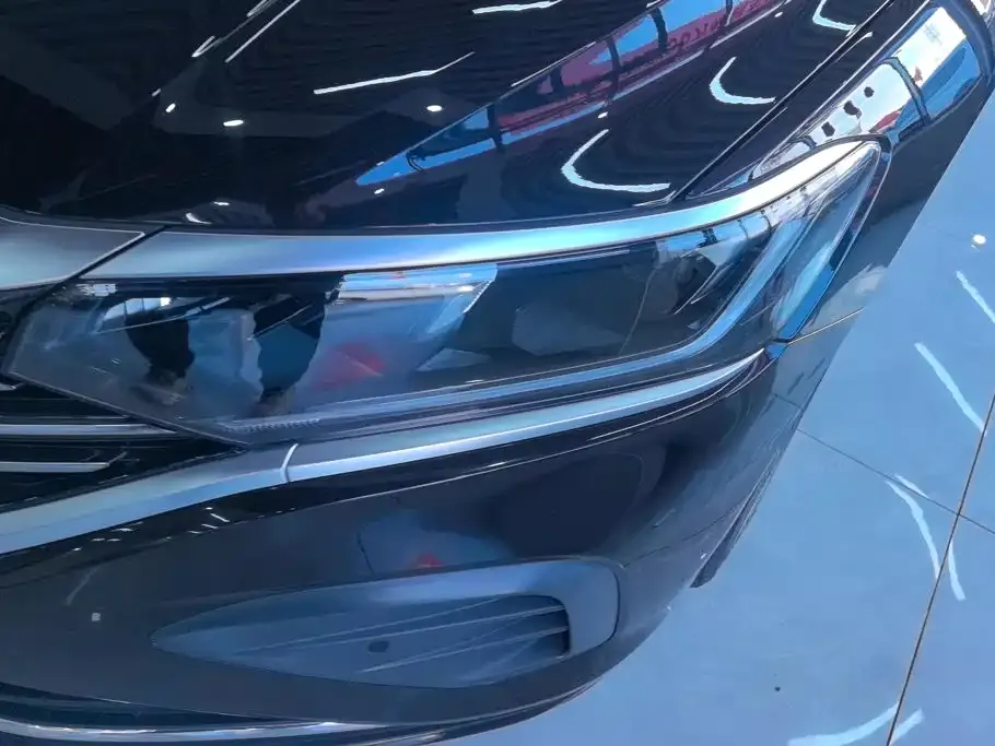 Volkswagen Passat — фото 8