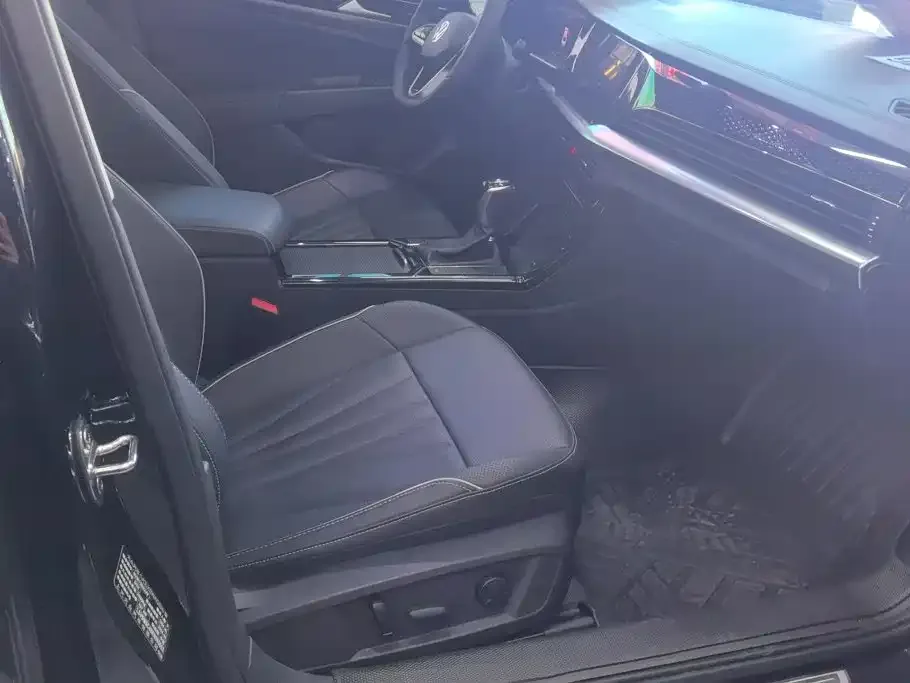 Volkswagen Passat — фото 10