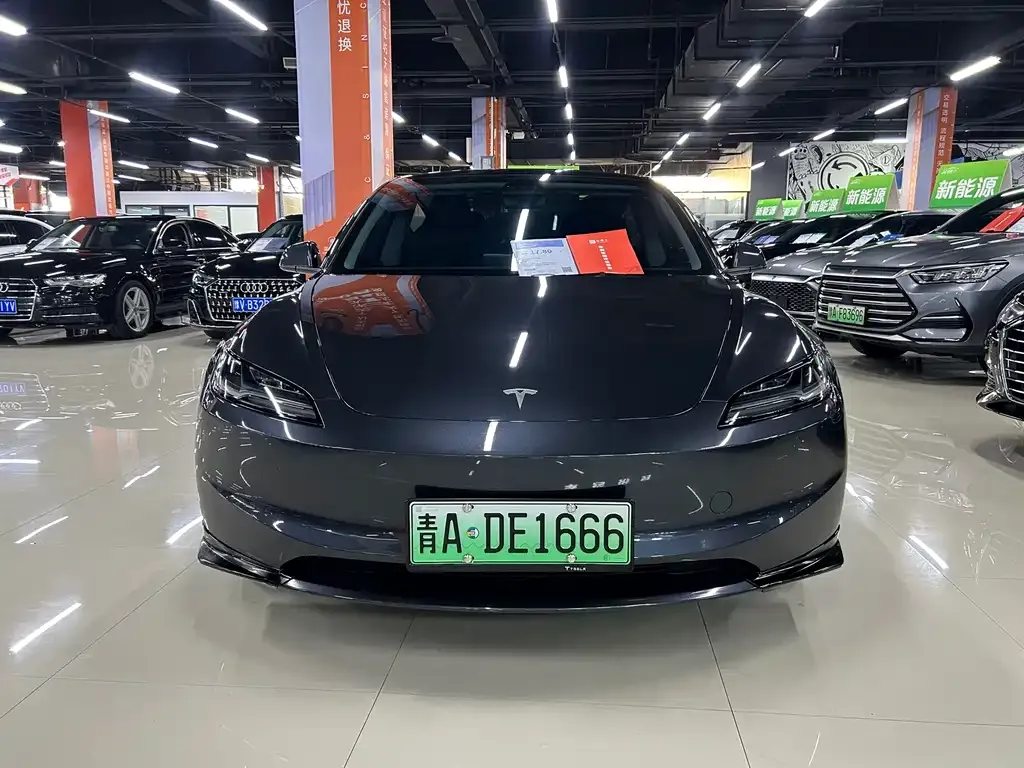 Tesla Model 3 — фото 3