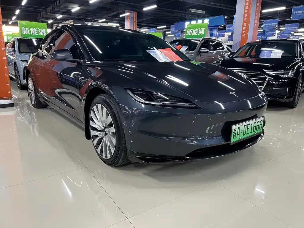Tesla Model 3 — фото 2