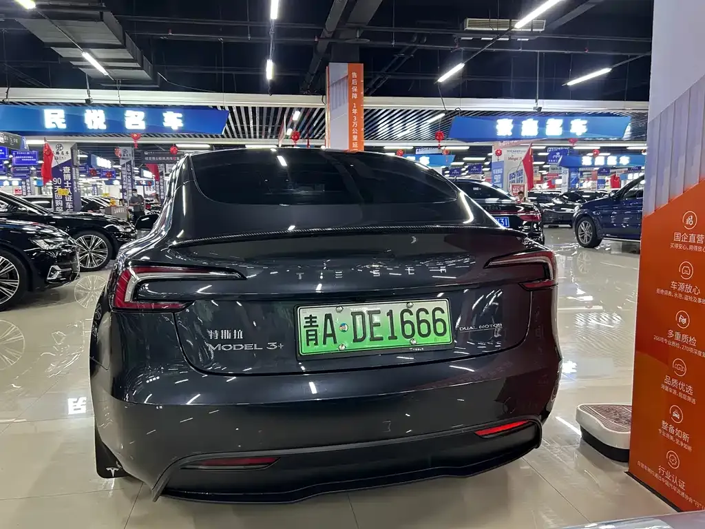 Tesla Model 3 — фото 5