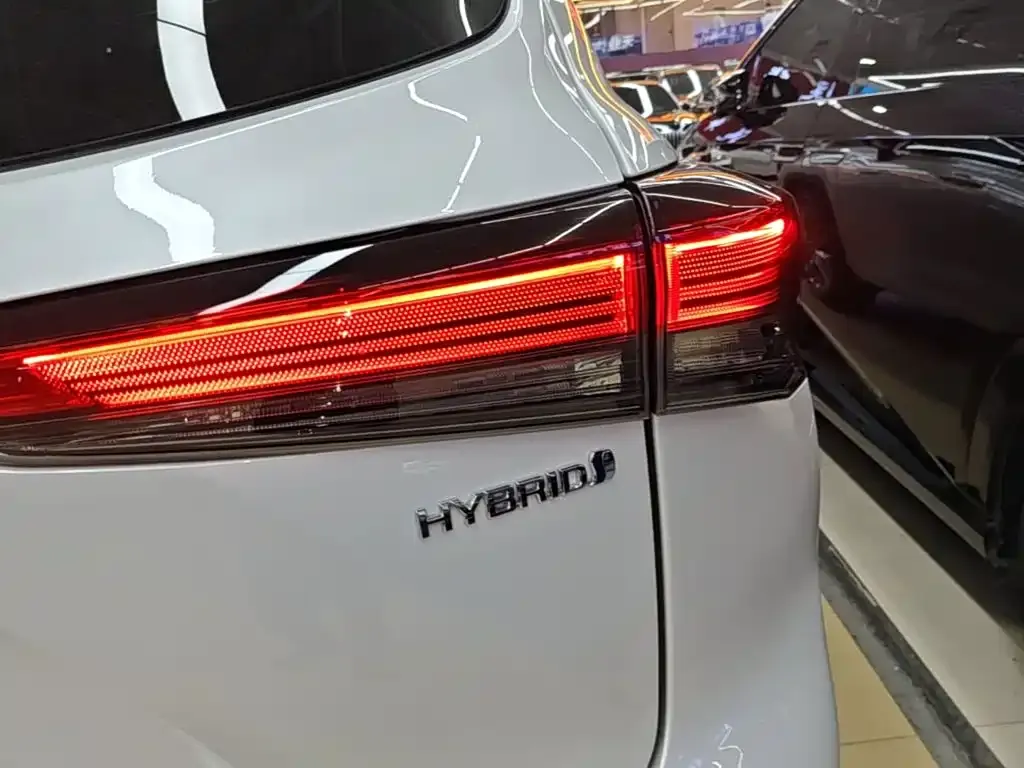 Toyota Highlander — фото 4