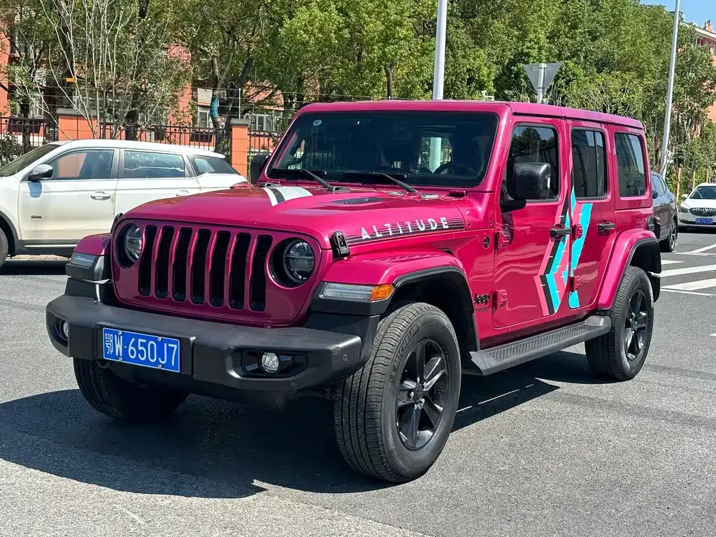 Jeep Wrangler — фото 1