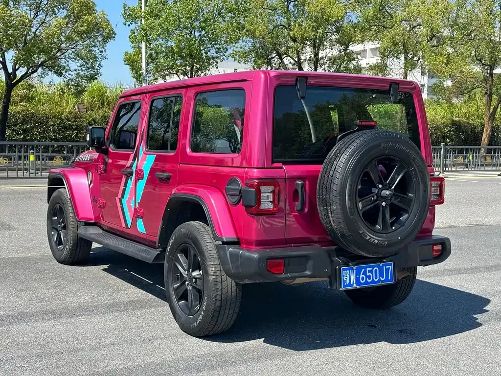 Jeep Wrangler — фото 7