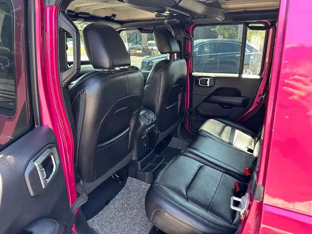 Jeep Wrangler — фото 3