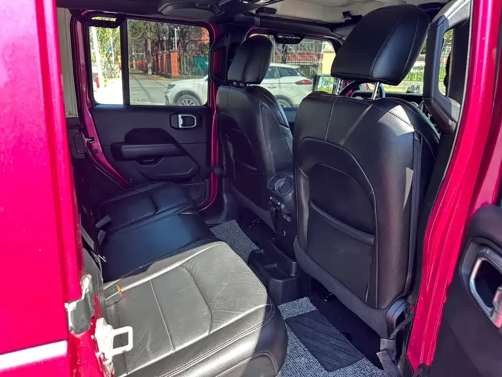 Jeep Wrangler — фото 4