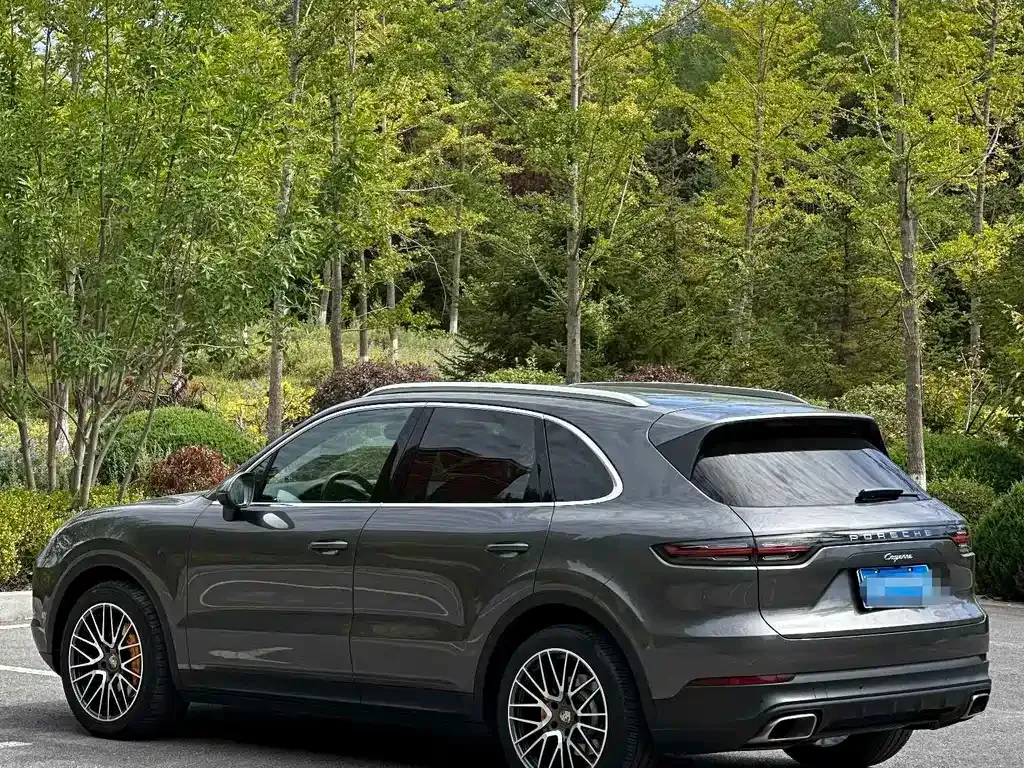 Porsche Cayenne — фото 4